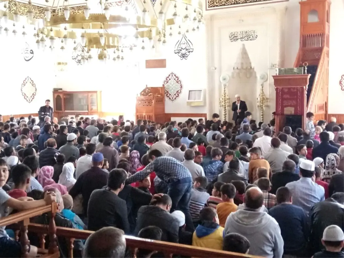 Aziziye\'de "Camii Çocuk Buluşması" Programı