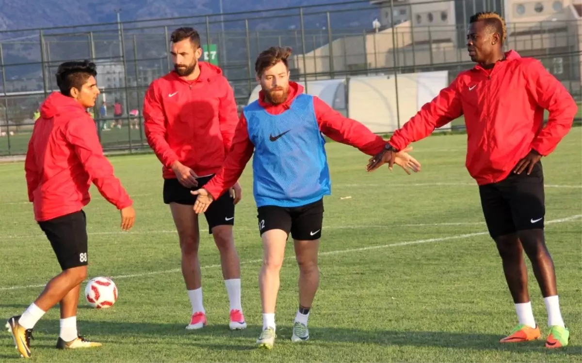 Balıkesirspor\'da Okan Alkan Kadro Dışı