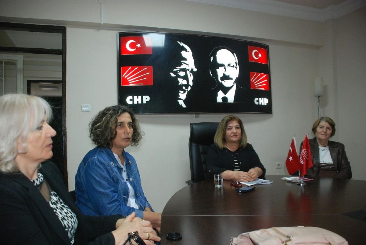 CHP\'li Kadınlardan "Müftü Nikahı" Eleştirisi