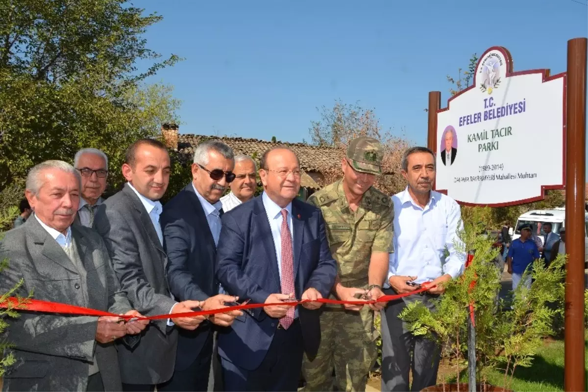 Eski Muhtar Tacır\'ın İsmi Yaşarken Bir Parka Verildi