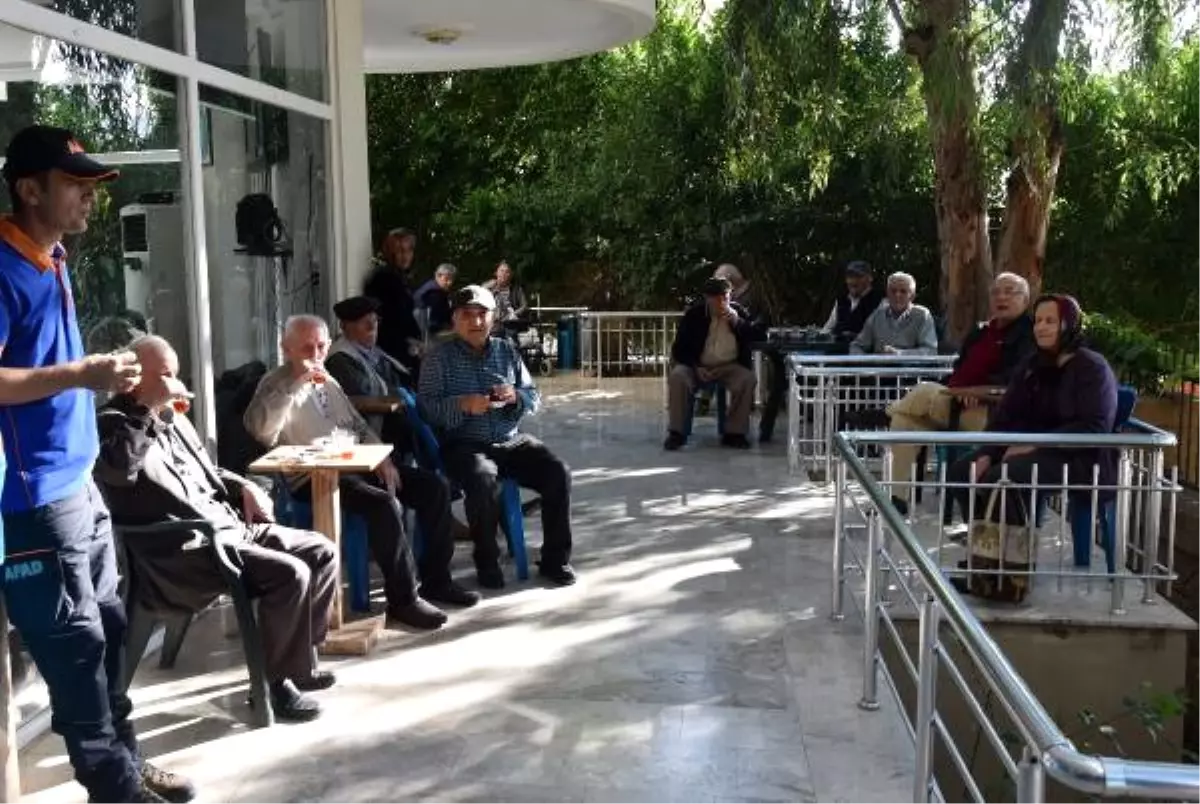 Huzurevindeki Yangın Tatbikatını Gerçek Zannedip, 112\'yi Aradılar