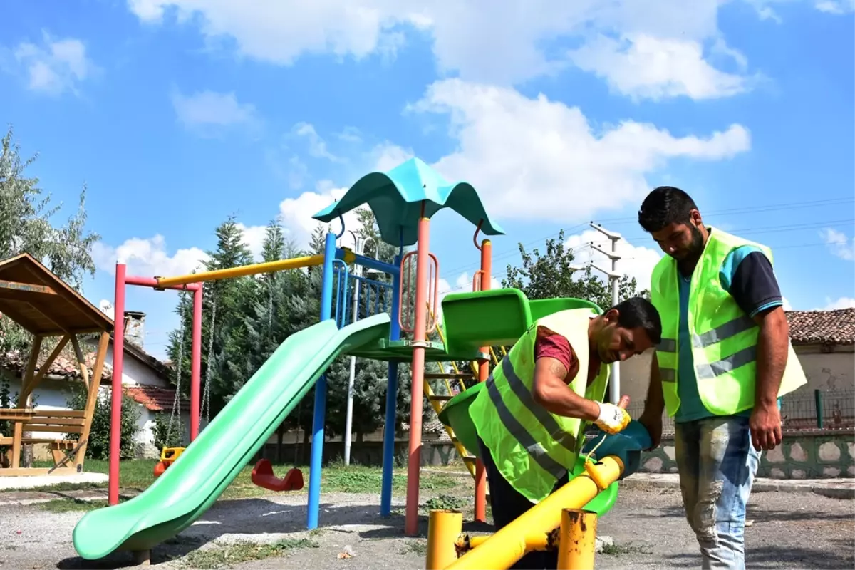 İnönü Belediyesi Parklarda Bakım ve Onarım Çalışması Yaptı…