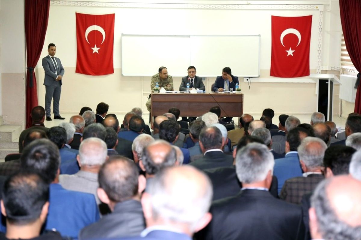 Kaymakam Doğramacı Muhtarlarla Bir Araya Geldi