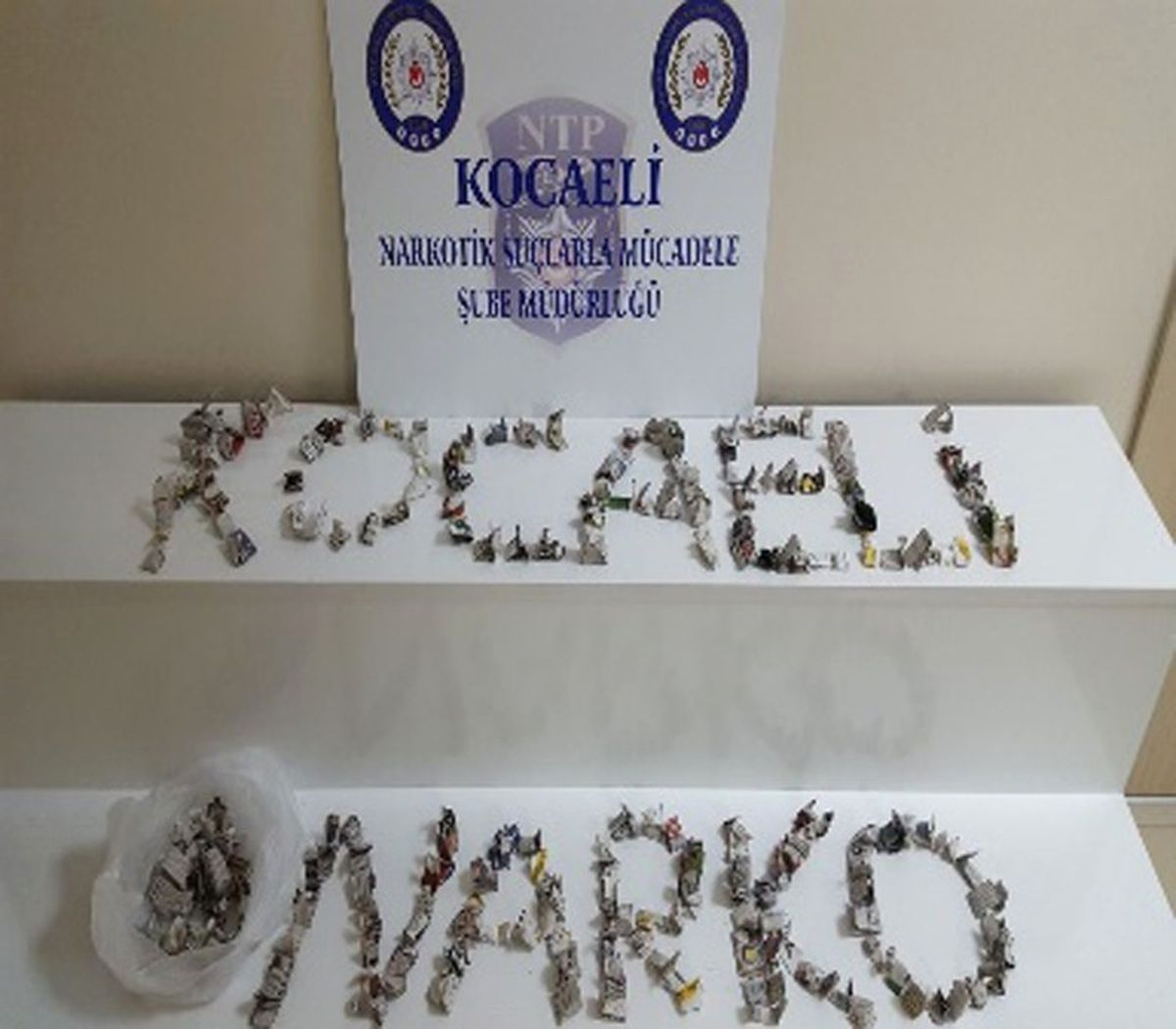 Kocaeli\'de 433 Gram Bonzai Ele Geçirildi