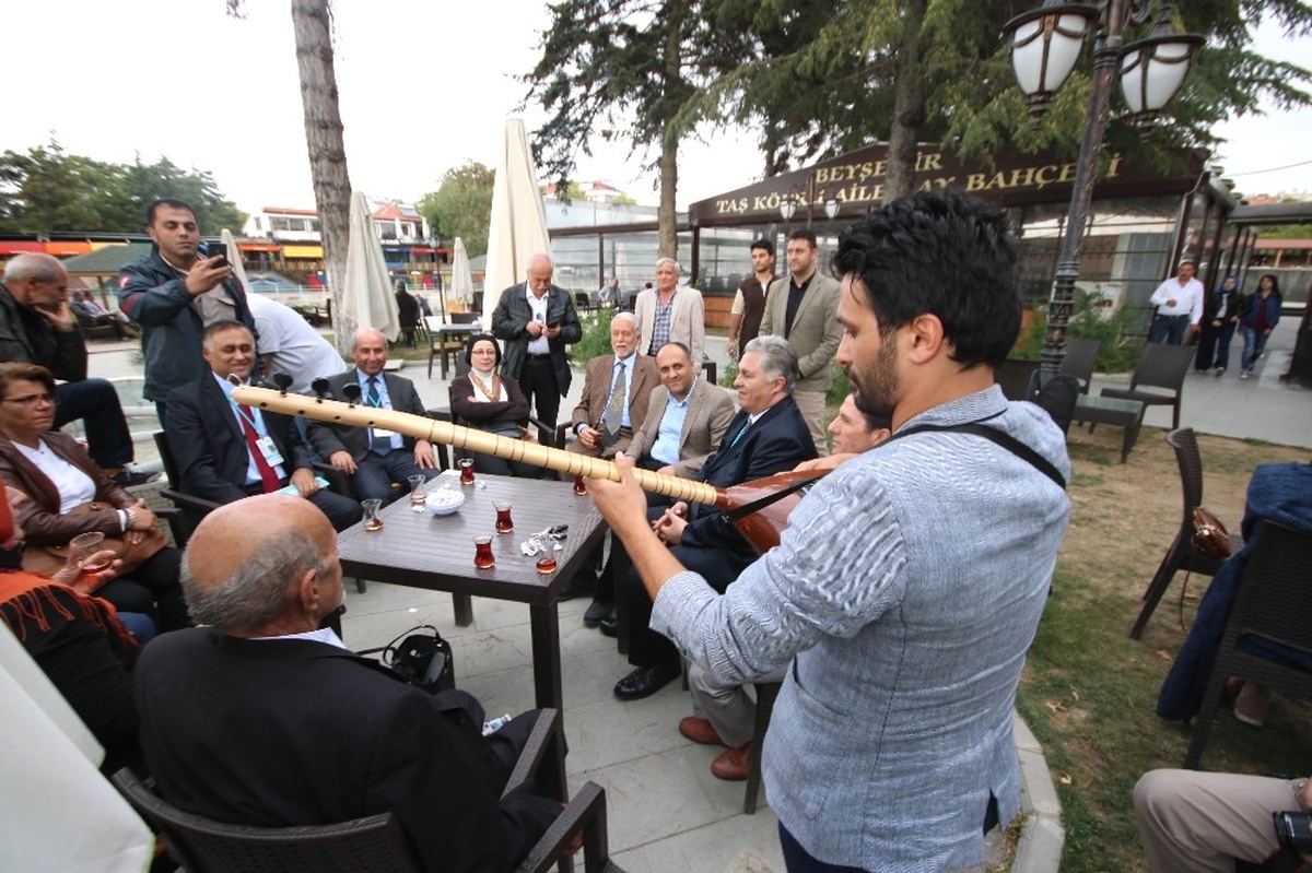 Konya\'nın Fikir, Sanat ve Kültür Adamları Beyşehir\'i Gezdi