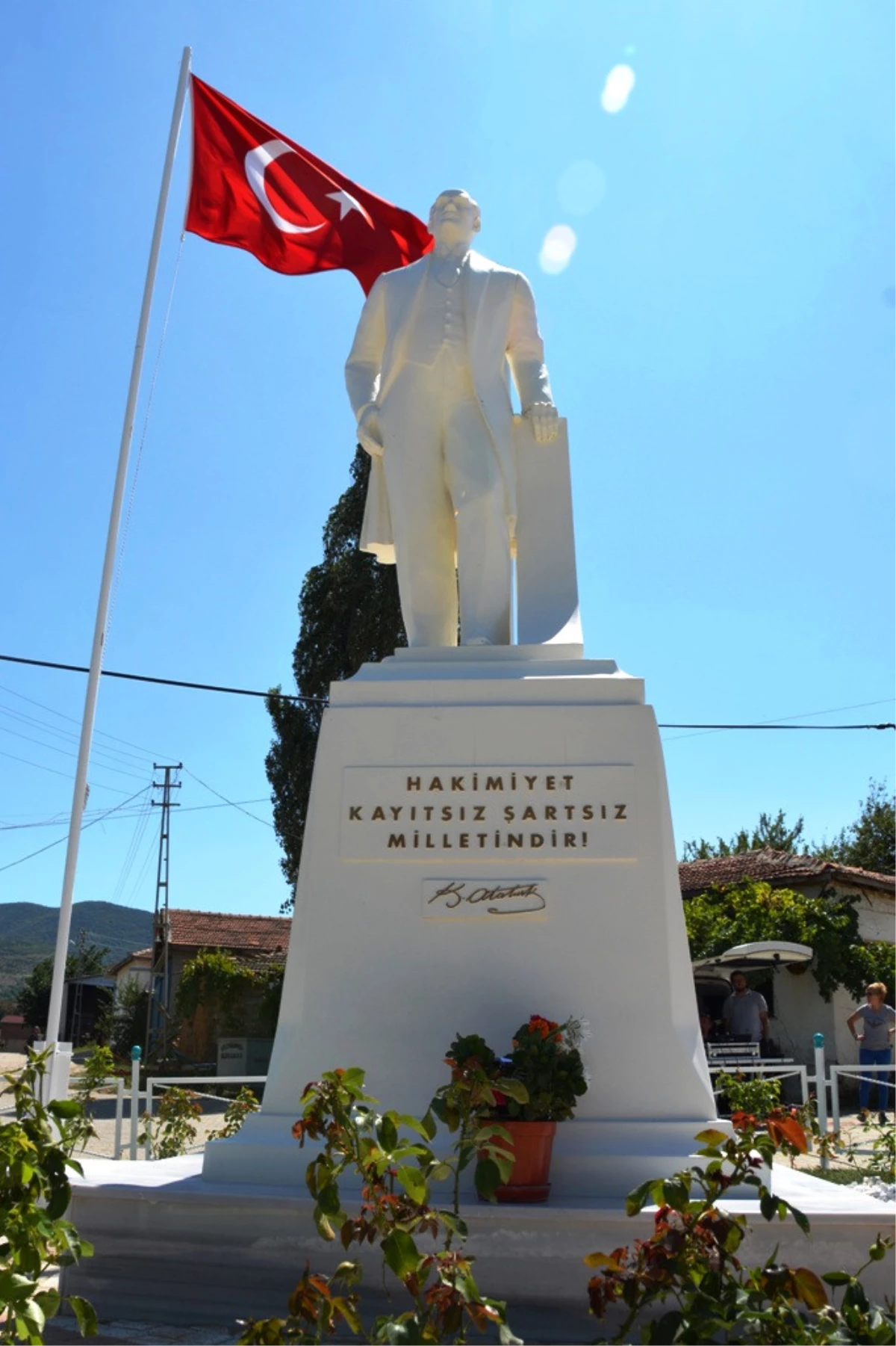 Naip Mahallesi Atatürk Meydanı\'na Kavuşuyor