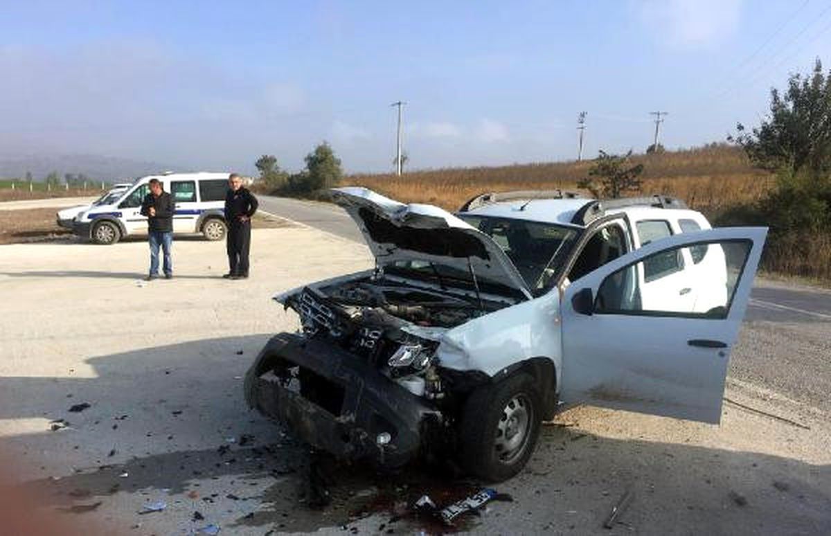 Otomobil ile Cip Çarpıştı: 1 Ölü, 2 Yaralı