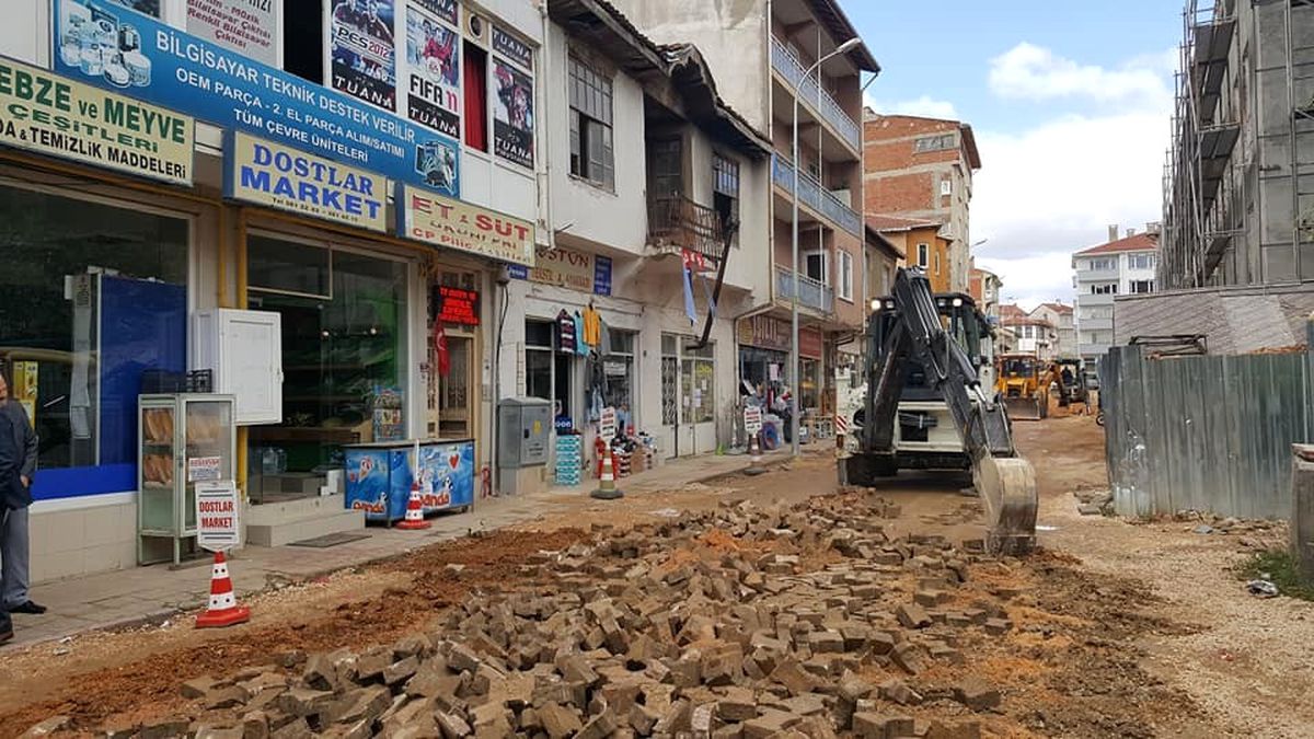 Pazaryeri İş Ticaret ve Kültür Merkezi\'nin Kanalizasyon Çalışmaları Başladı