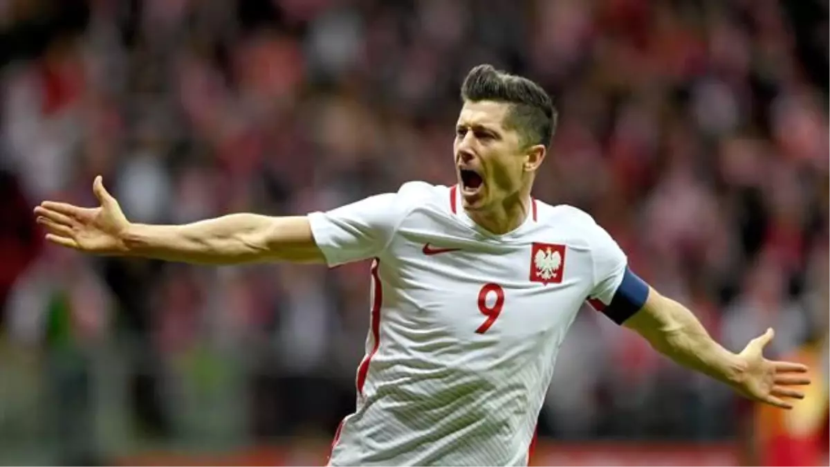 Robert Lewandowski, Üniversiteden Mezun Oldu