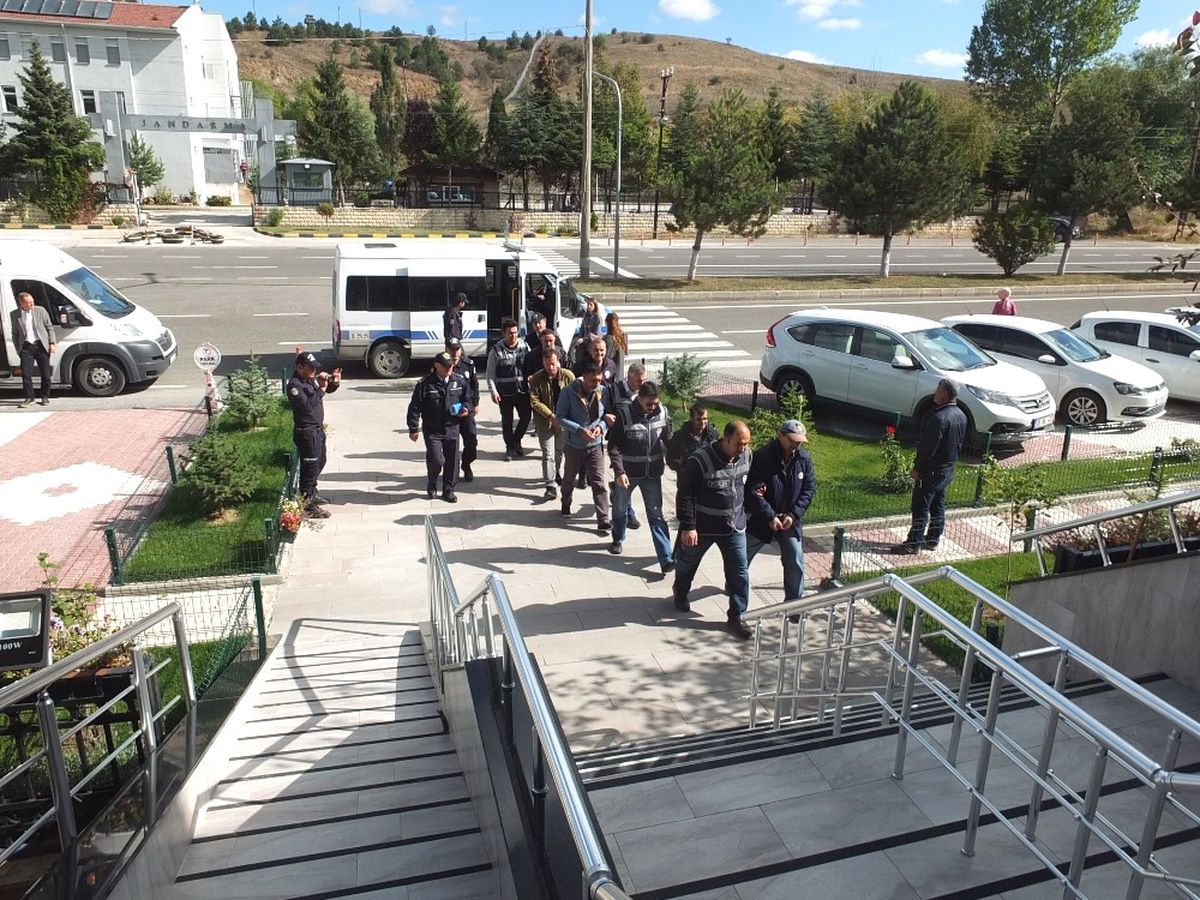 Şüpheliler Adliyeye Sevk Edildiler