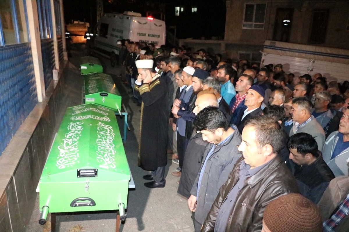 Yozgat\'taki Koca Vahşetinin Kurbanları Toprağa Verildi