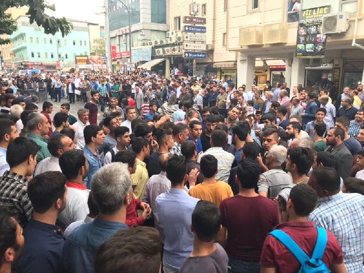 Zabıta-seyyar Satıcı Kavgasında Yol Kapandı