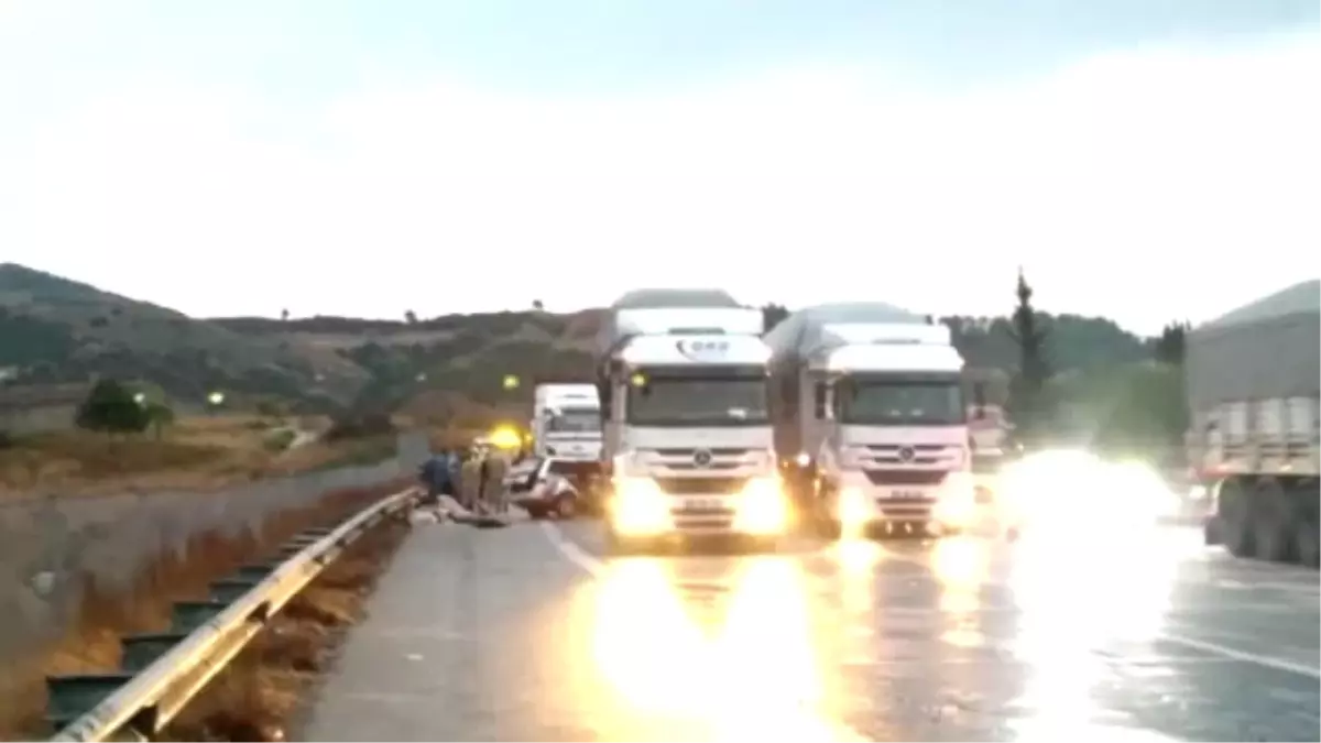 Zincirleme Trafik Kazası: 1 Ölü 4 Yaralı