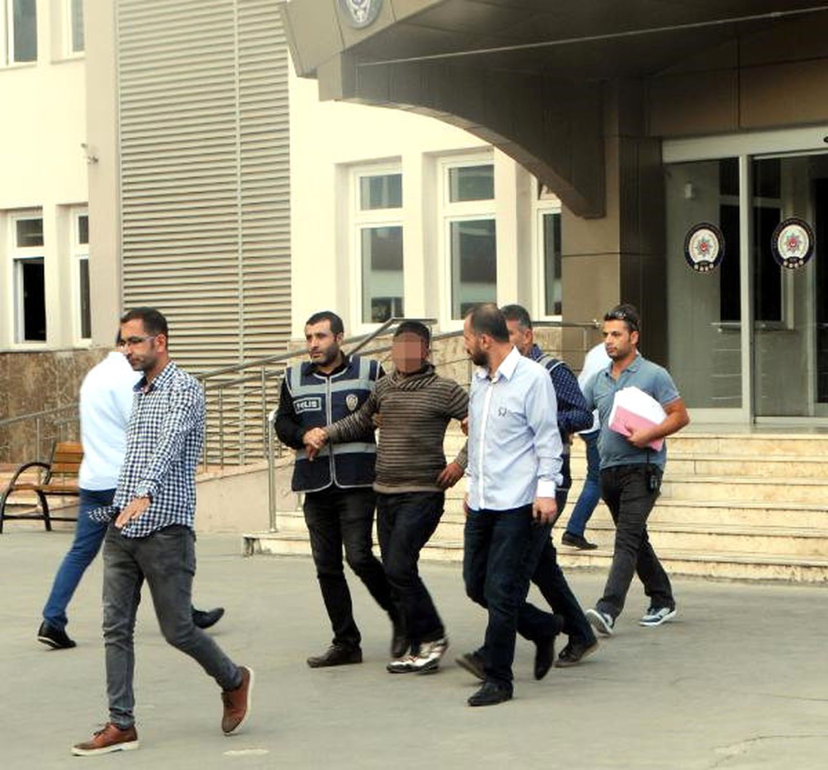 21 Suçtan Aranan Şüpheli Yakalandı