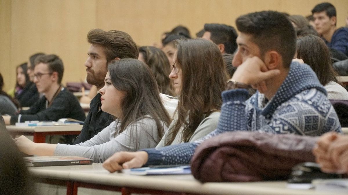 ABD ile Askıya Alınan Vizeler Türk Öğrencileri de Etkileyecek