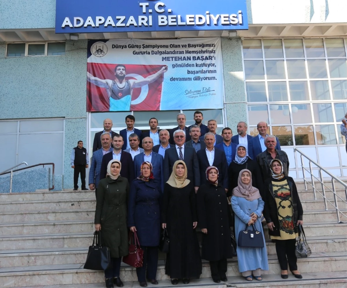 AK Parti Adapazarı İlçe Yönetiminden Dişli\'ye Ziyaret