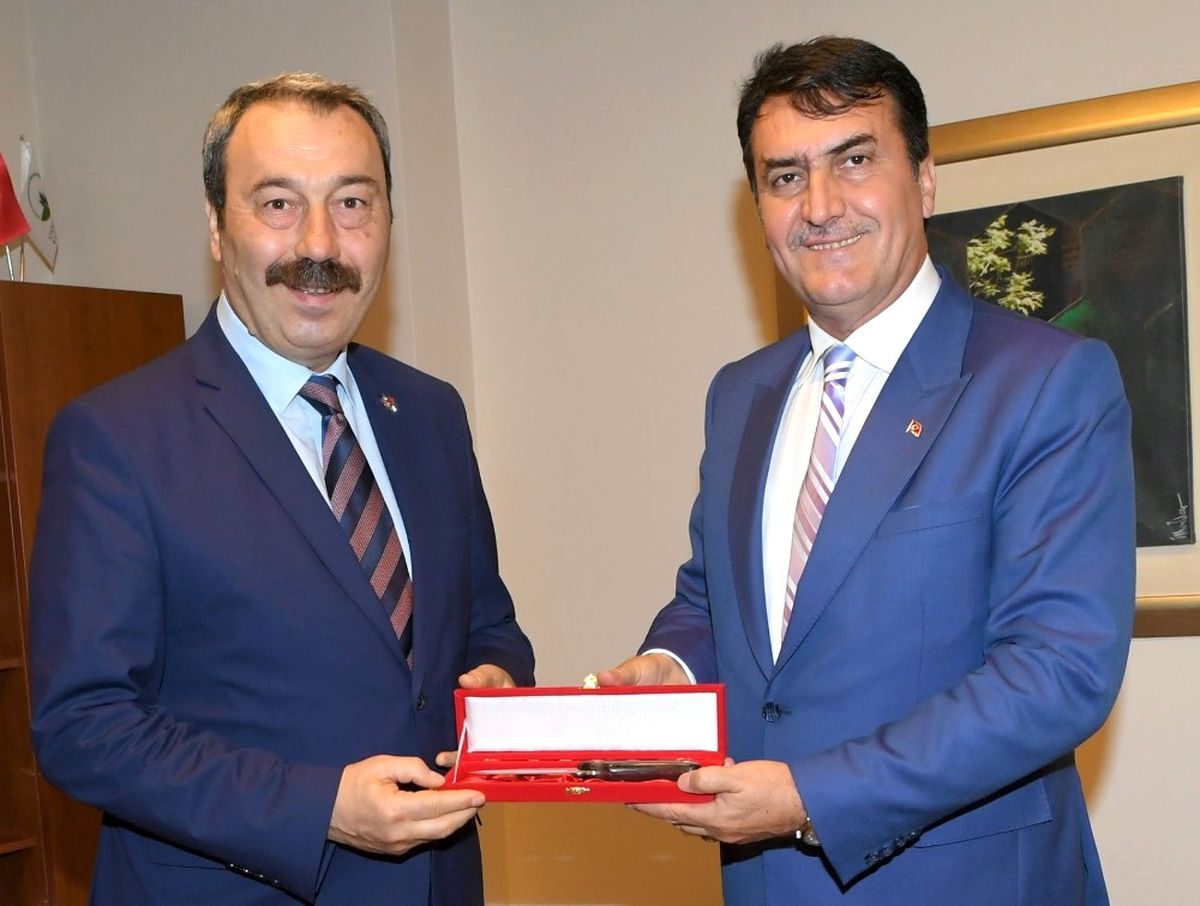Ak\'tan Dündar\'a Ziyaret