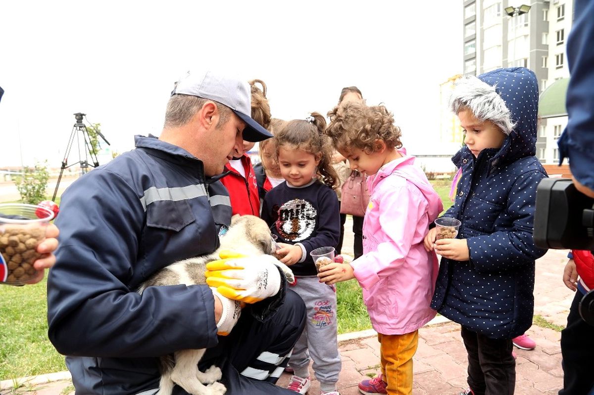 Başkan Palancıoğlu, Minik Öğrencilere Hayvan Sevgisini Anlattı