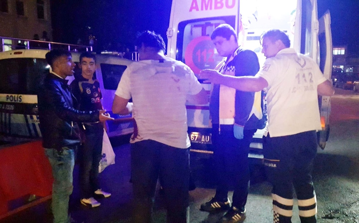 Bıçaklandılar, Hastane Yerine Karakola Gittiler