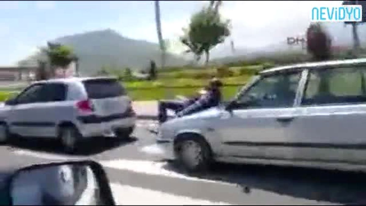 Çekme Halatı Yerine Bacaklarını Kullandı