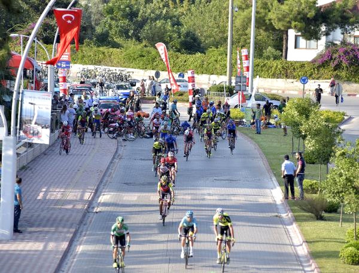 Cumhurbaşkanlığı Bisiklet Turu \'Alanya-Kemer\' Etabıyla Başladı (2)