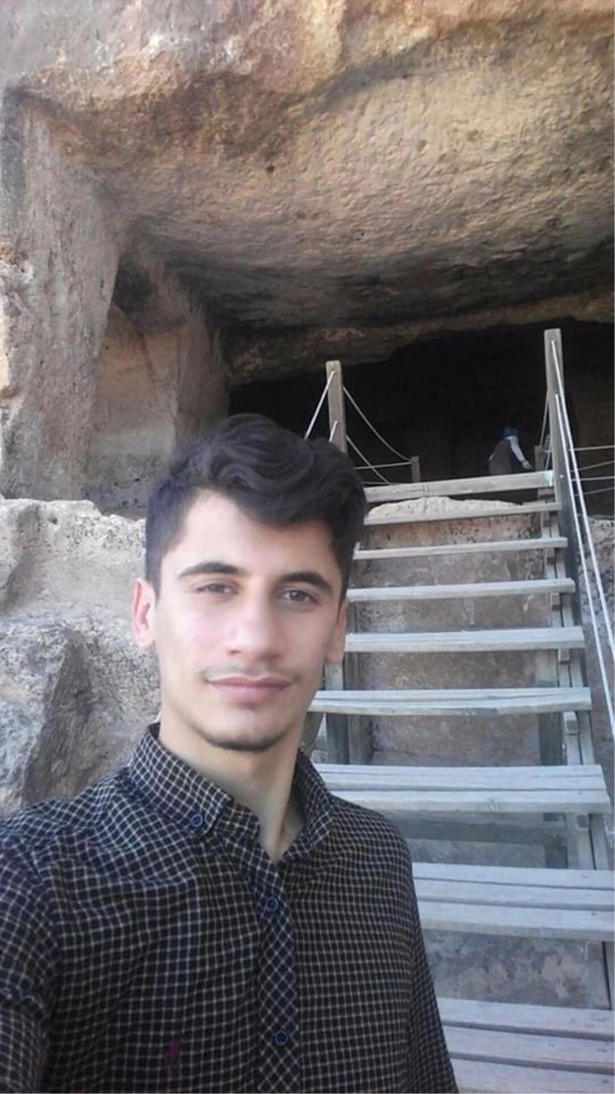 Diyarbakır\'da Evden Ayrılan Gençten 20 Gündür Haber Alınamıyor