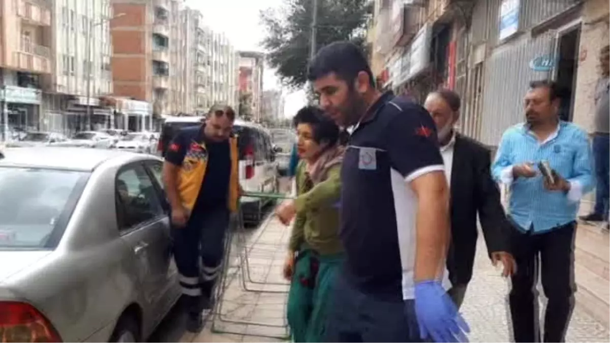 Engelli Şahıs, Engelli Kız Kardeşinin Boynunu Kesti