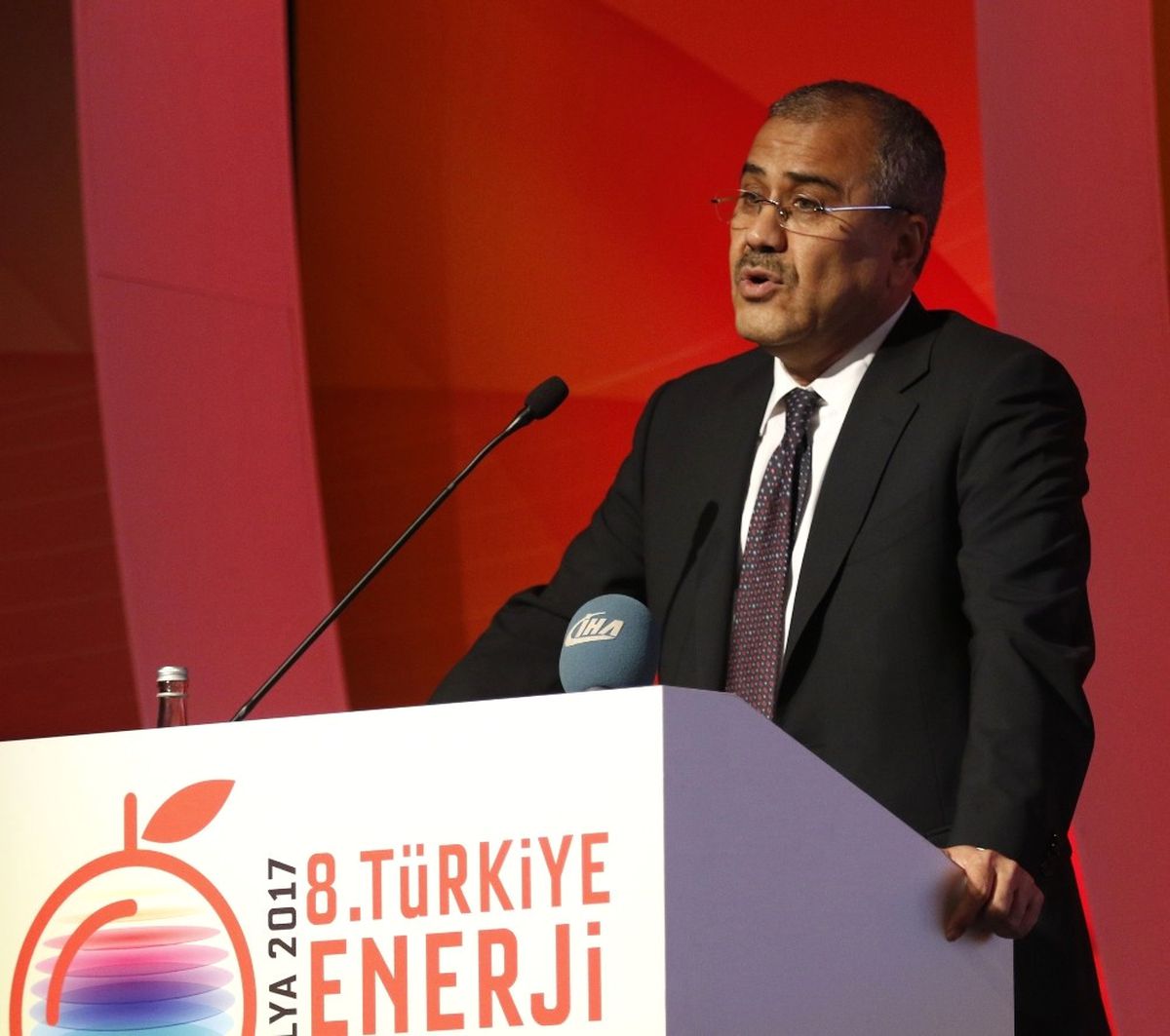 Epdk Başkanı Yılmaz\'dan Akaryakıt Sektörüne 00.00\'dan Önce Zam Uyarısı