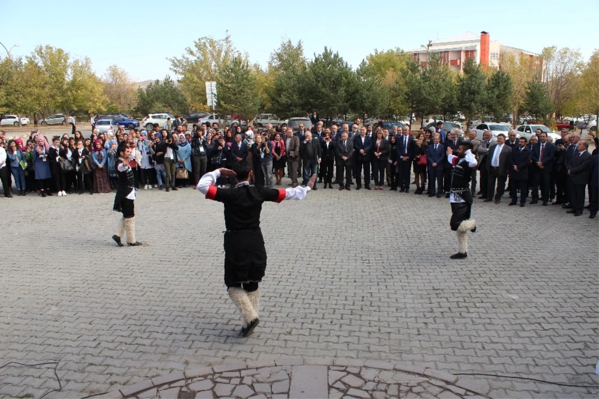 Kafkas Üniversitesi\'nde Kafkasya Halk Kültürü Kongresi