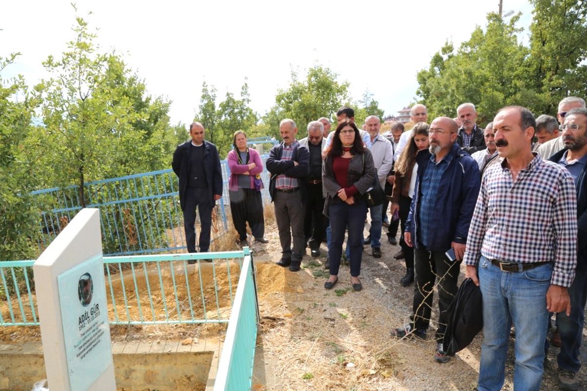 Tunceli\'de Ankara Gar Saldırısında Ölenler Anıldı