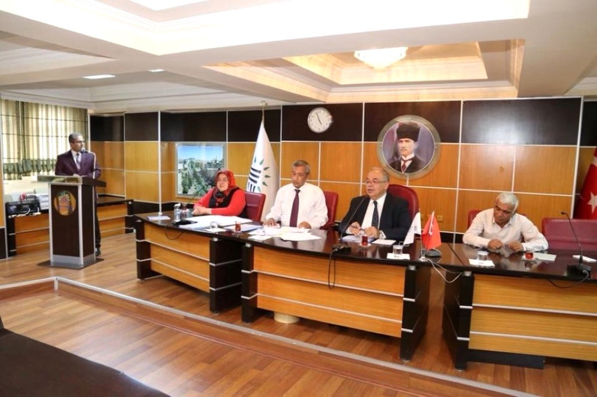 Üniversite Öğrencileri Belediye Meclis Toplantısına Katıldı