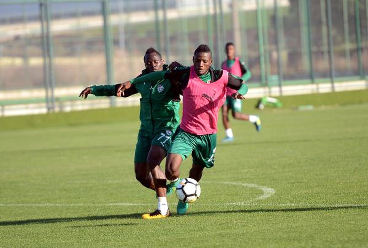 Bursaspor\'da Badu Şoku