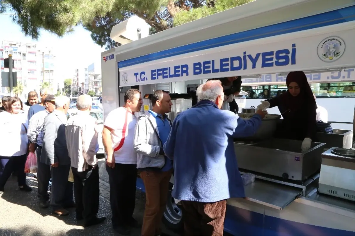 Efeler Belediyesinden Aşure Hayrı