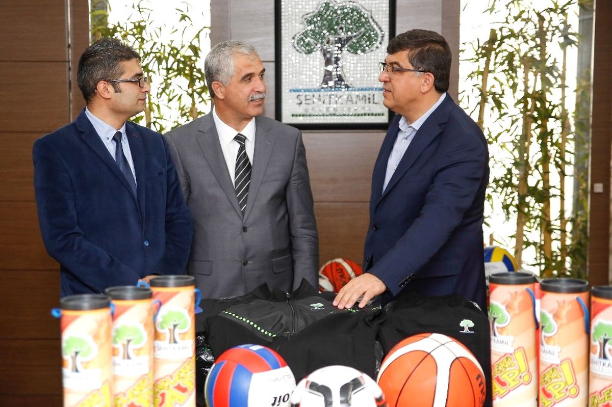 Fadıloğlu\'ndan Spora Destek Sürüyor