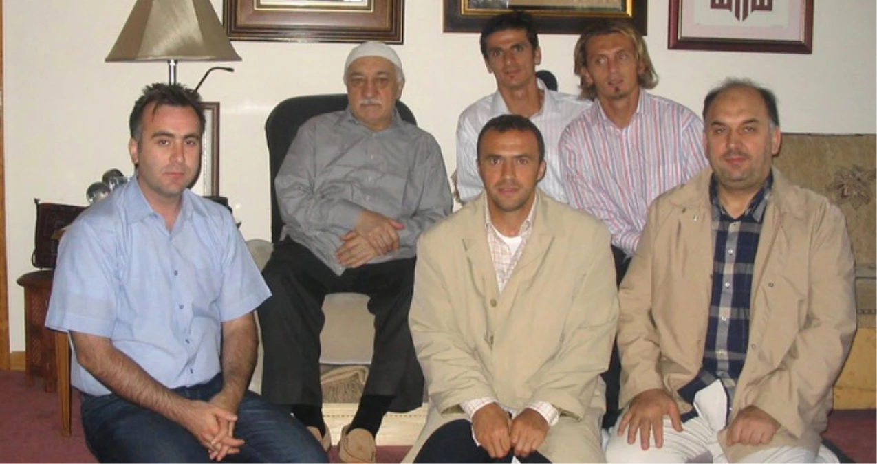 FETÖ Lideri Gülen\'le Fotoğrafı Ortaya Çıkan G.Saraylı Futbolcu: Tesadüfen Ordaydım