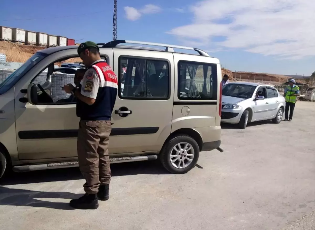 Gaziantep\'te Jandarma ve Polis Birlikte Trafik Uygulaması Yaptı