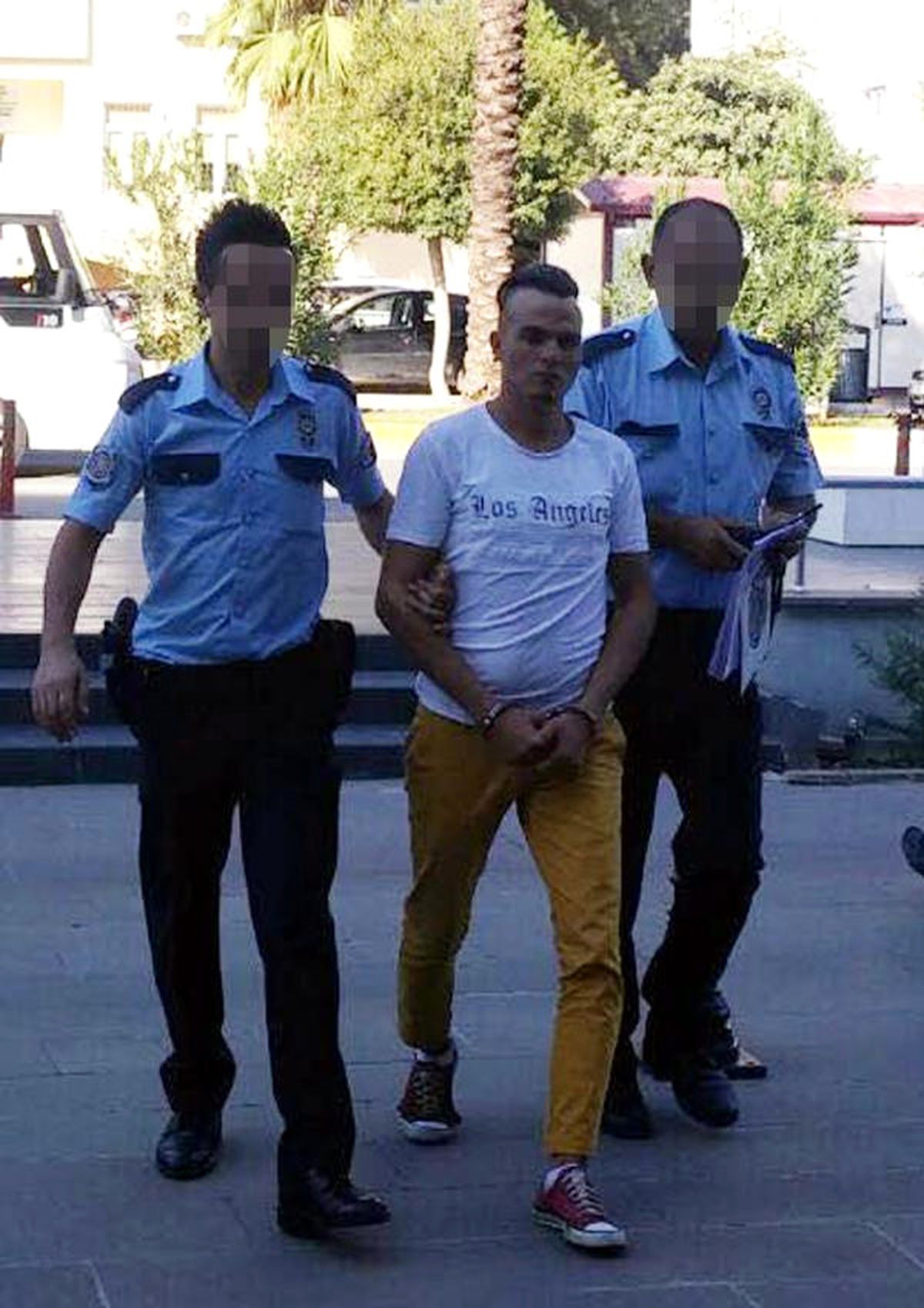 İşyerindeki Bahşiş Kutusunu Çaldı