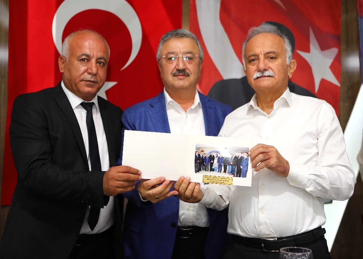 Karabağ: "İzmir\'in Güzellikleri Burada Kalsın"