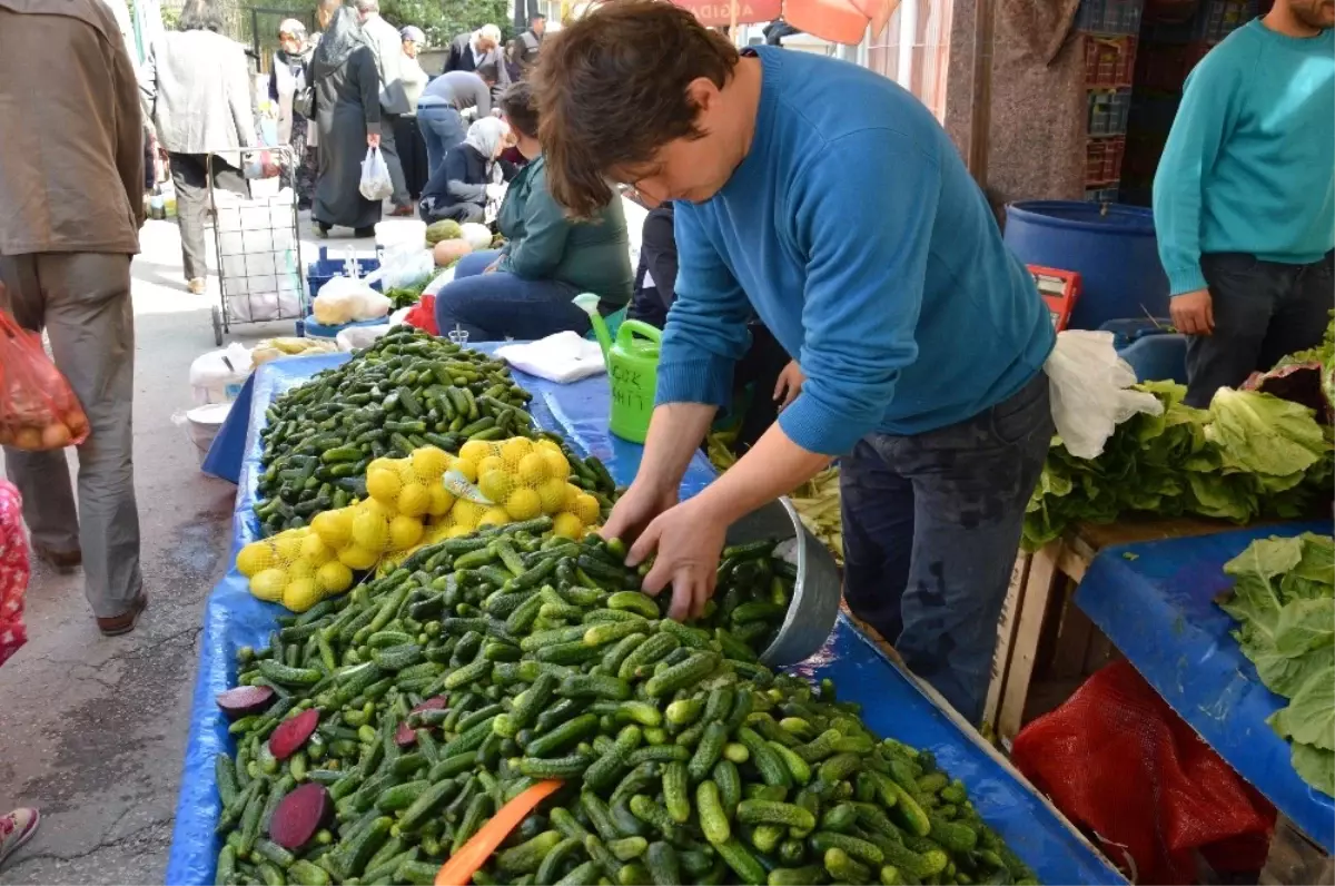 Turşuluklar Tezgâhlarda