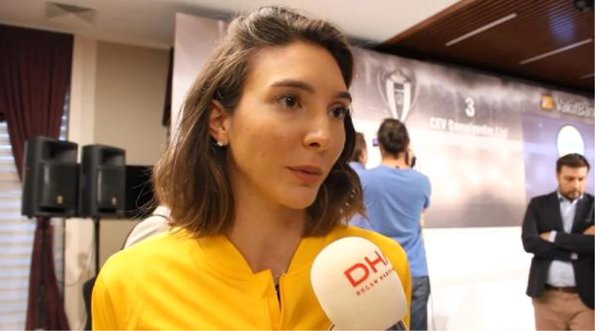 Vakıfbank\'ın Milli Pasörü Naz Aydemir Akyol: "Hedefimiz Bütün Kulvarda Şampiyonluk"