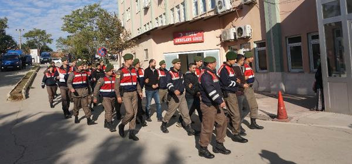 Yunanistan\'a Kaçarken Yakalanan 4 PKK\'lı Adliyeye Sevk Edildi