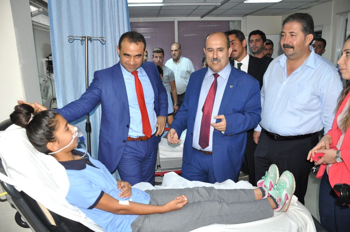 15 Öğrenci Parfümden Zehirlendi