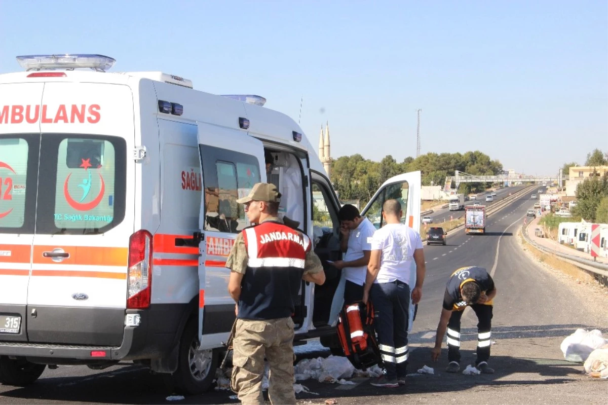 Ambulans Kaza Yaptı: 1 Yaralı