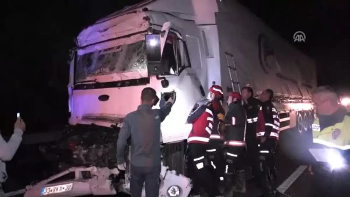 Anadolu Otoyolu\'nda Trafik Kazası: 2 Yaralı - Düzce