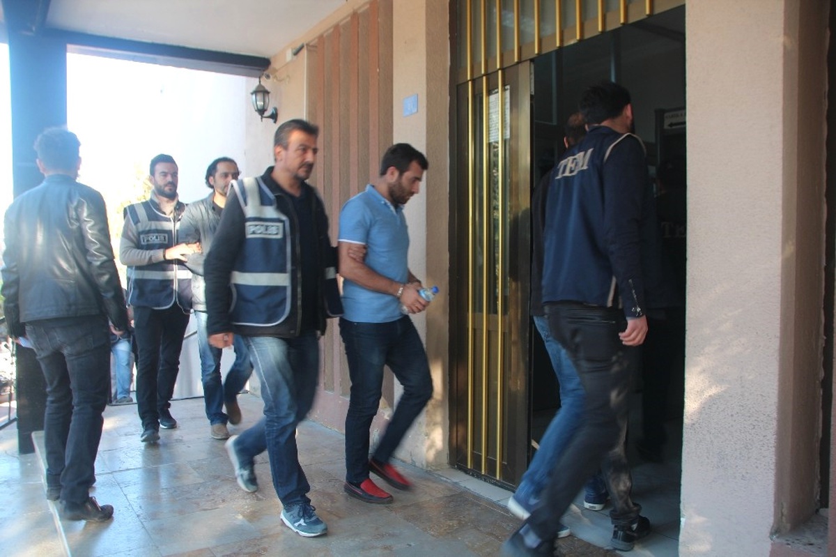 Bilecik\'te Fetö/pdy Operasyonunda Gözaltına Alınan 10 Şüpheli Adliyeye Çıkarıldı
