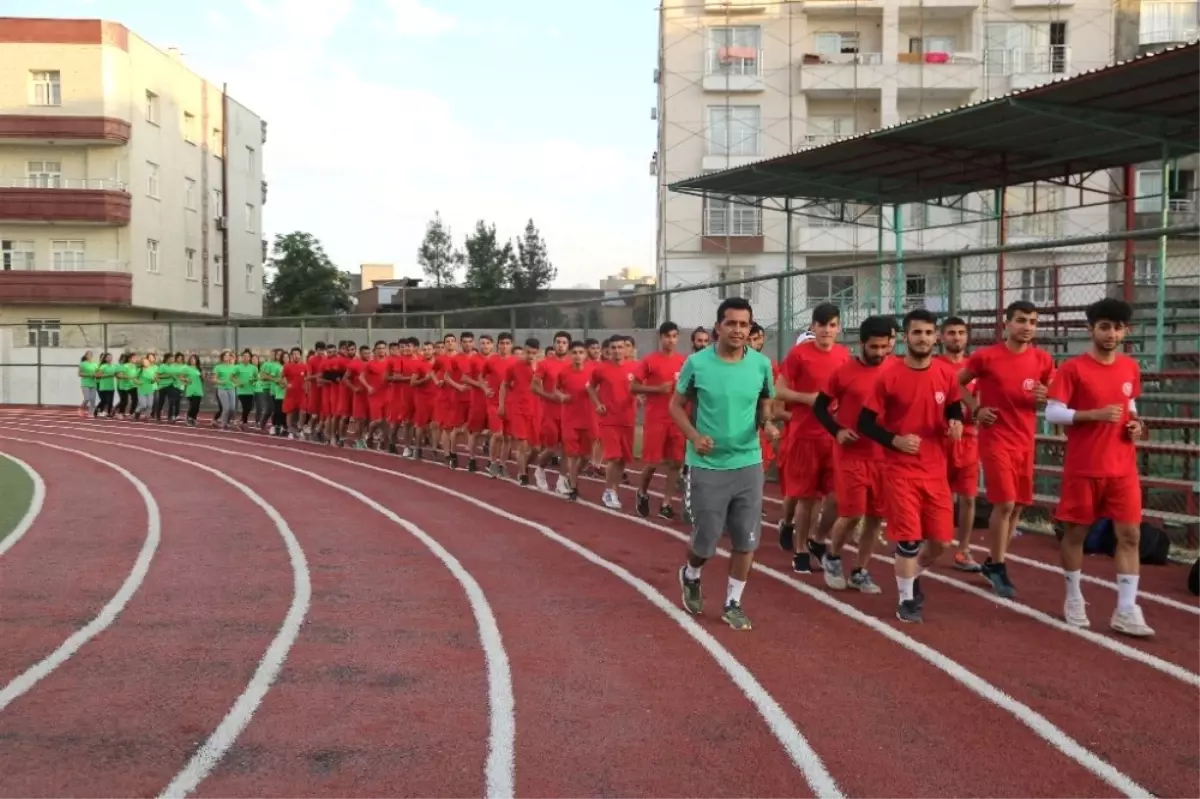 Cizre Belediyesi 35 Öğrenciyi Üniversite ve Spor Yüksekokullarına Kazandırdı