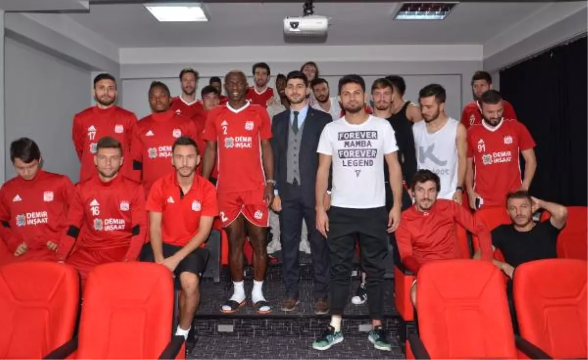 Demir Grup Sivasspor\'a Beslenme Semineri Verildi