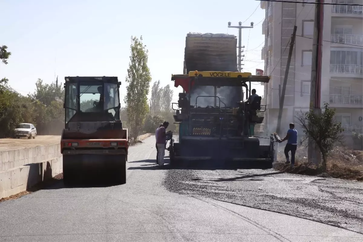 Döşemealtı\'nda Asfalt Çalışması