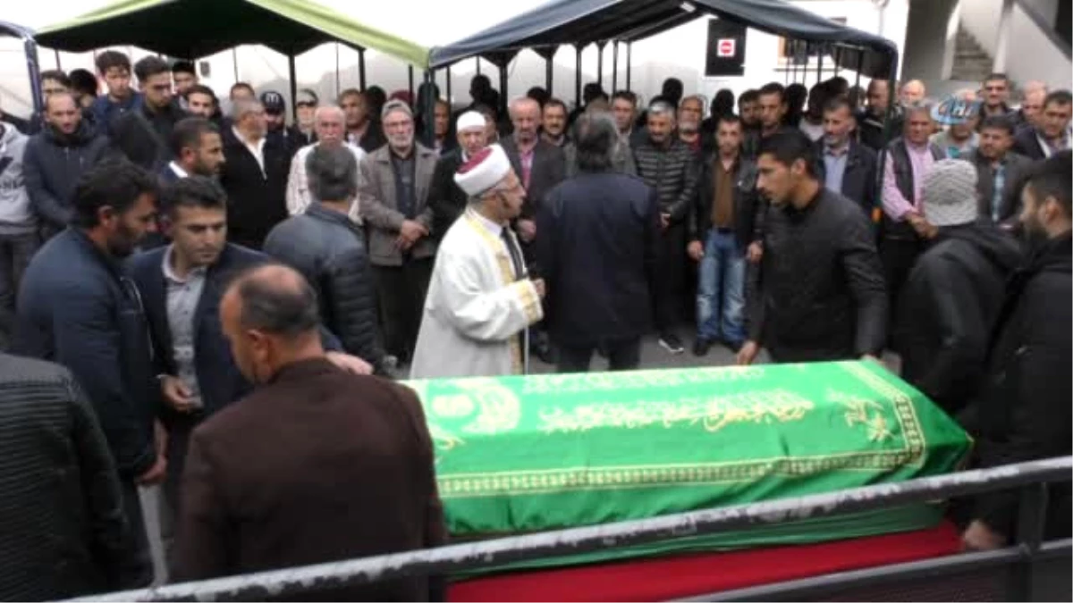 Fransa\'daki Yangında Ölen Nihal Ertunç\'un Cenazesi Memleketine Gönderildi