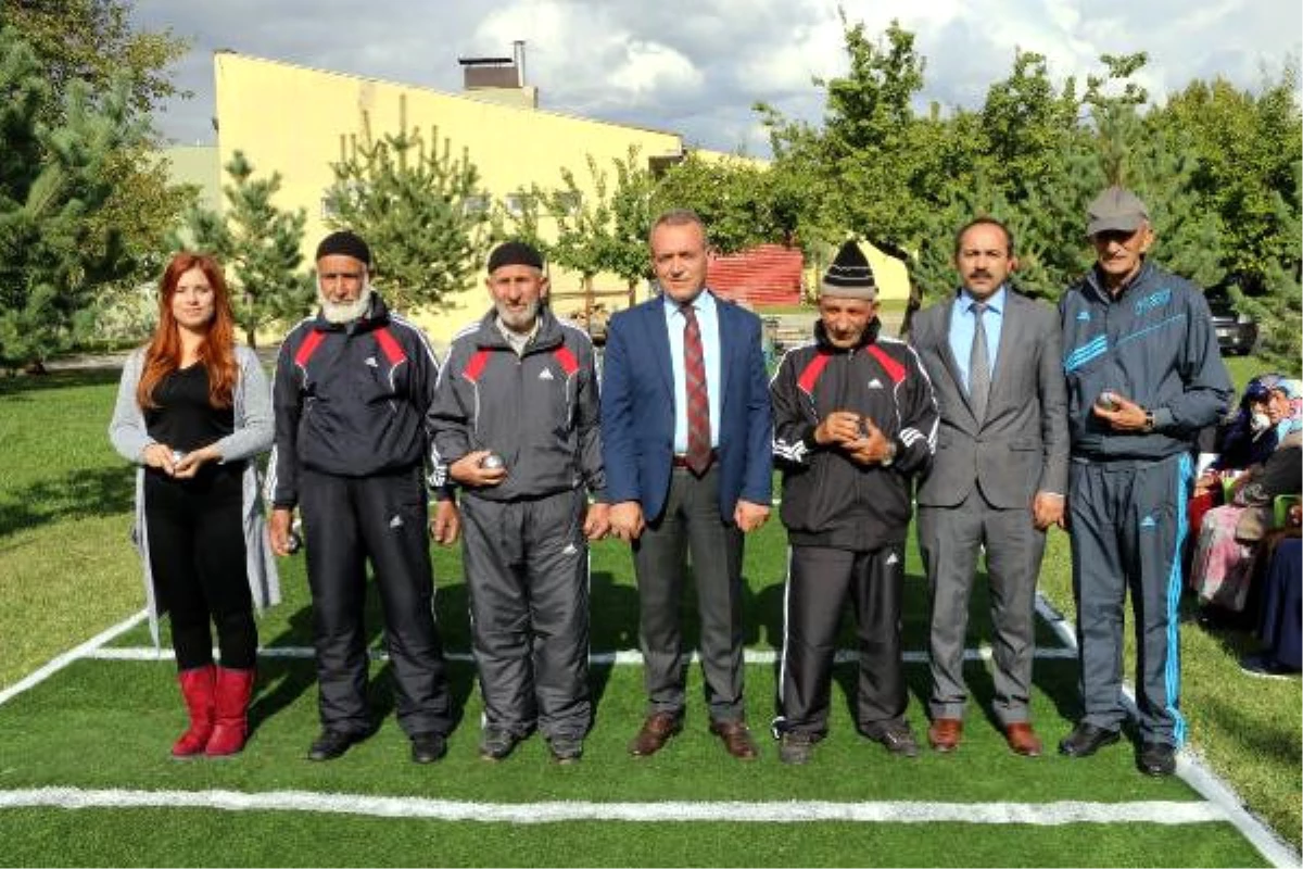 İhtiyar Delikanlılar Bocce ile Zinde Kalıyor